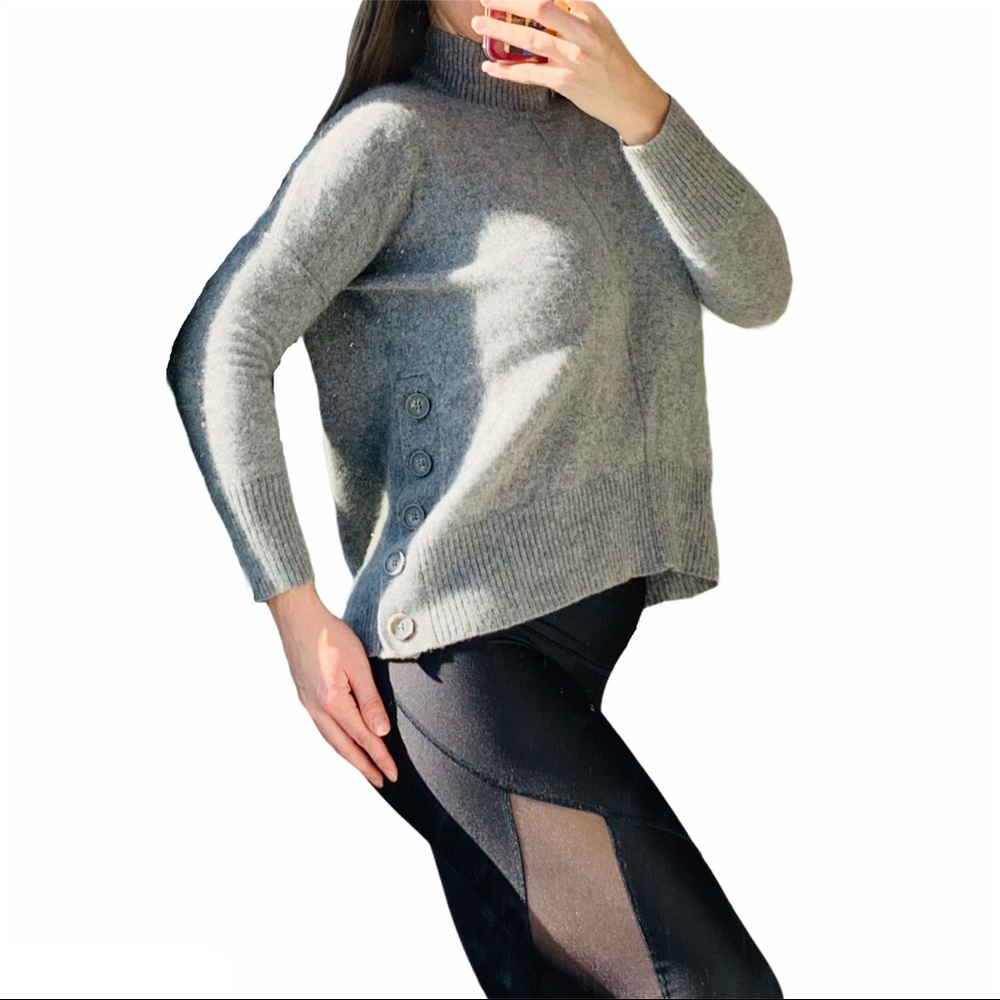 Cynthia Rowley 100% Cashmere Hi-Lo Buttons Sweater